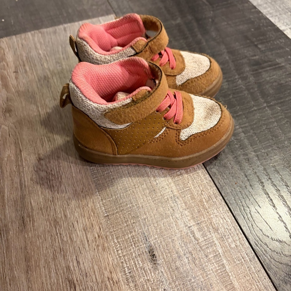 OshKosh B’gosh Toddler Boots Size 5 Brown Pink Lace-Up w strap closure Shoes